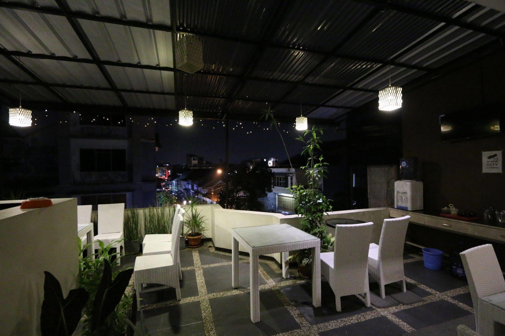 Bantal Guling Pasar Baru Hotel Bandung Bagian luar foto